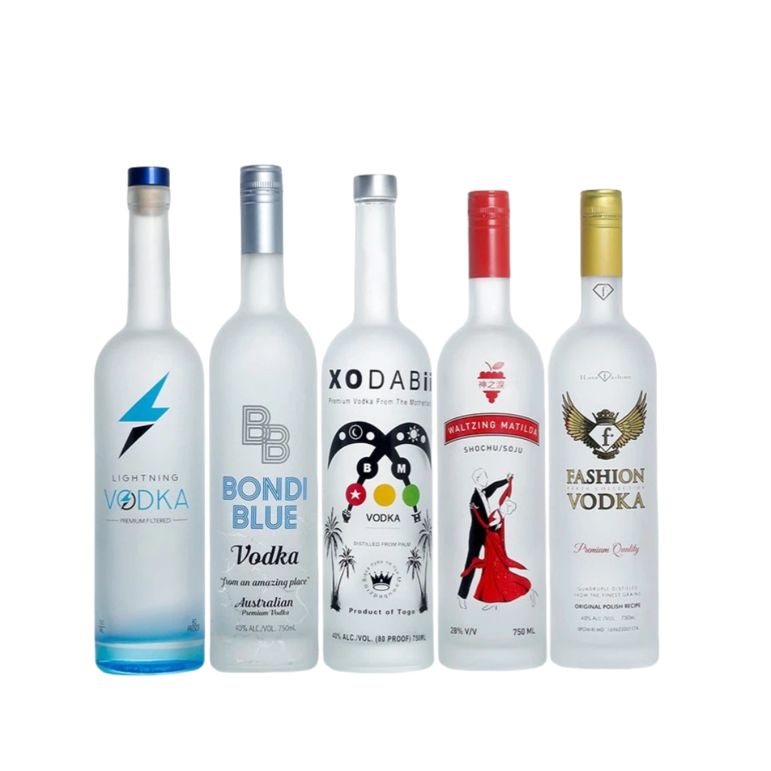 Bouteille en verre de vodka de 750ml matifiée avec logo